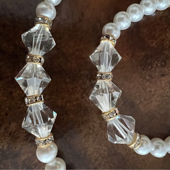 Full Parure Faux Pearl and Clear Crystal Beaded Necklace ~ Bracelet ~ Earrings - Picture 3 of 6